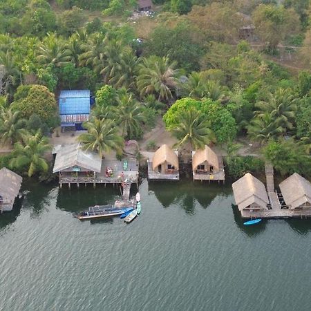 The Floating House Villa Krŏng Kaôh Kŏng Eksteriør bilde
