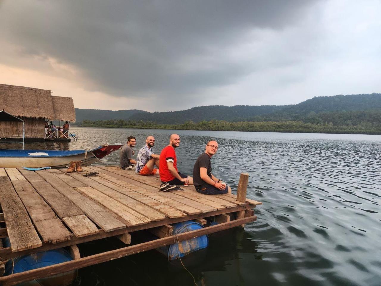 The Floating House Villa Krŏng Kaôh Kŏng Eksteriør bilde