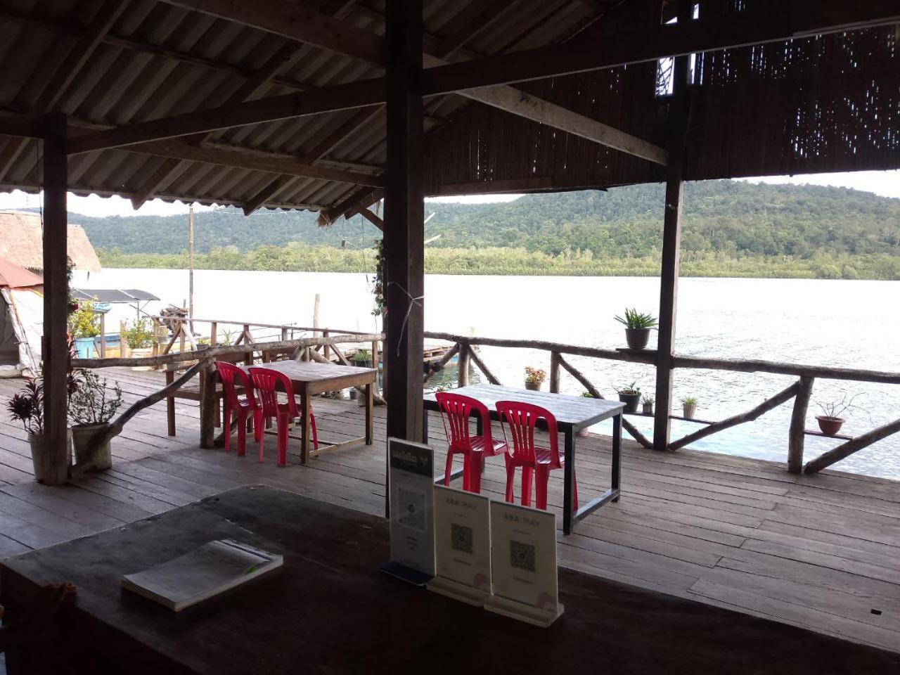 The Floating House Villa Krŏng Kaôh Kŏng Rom bilde