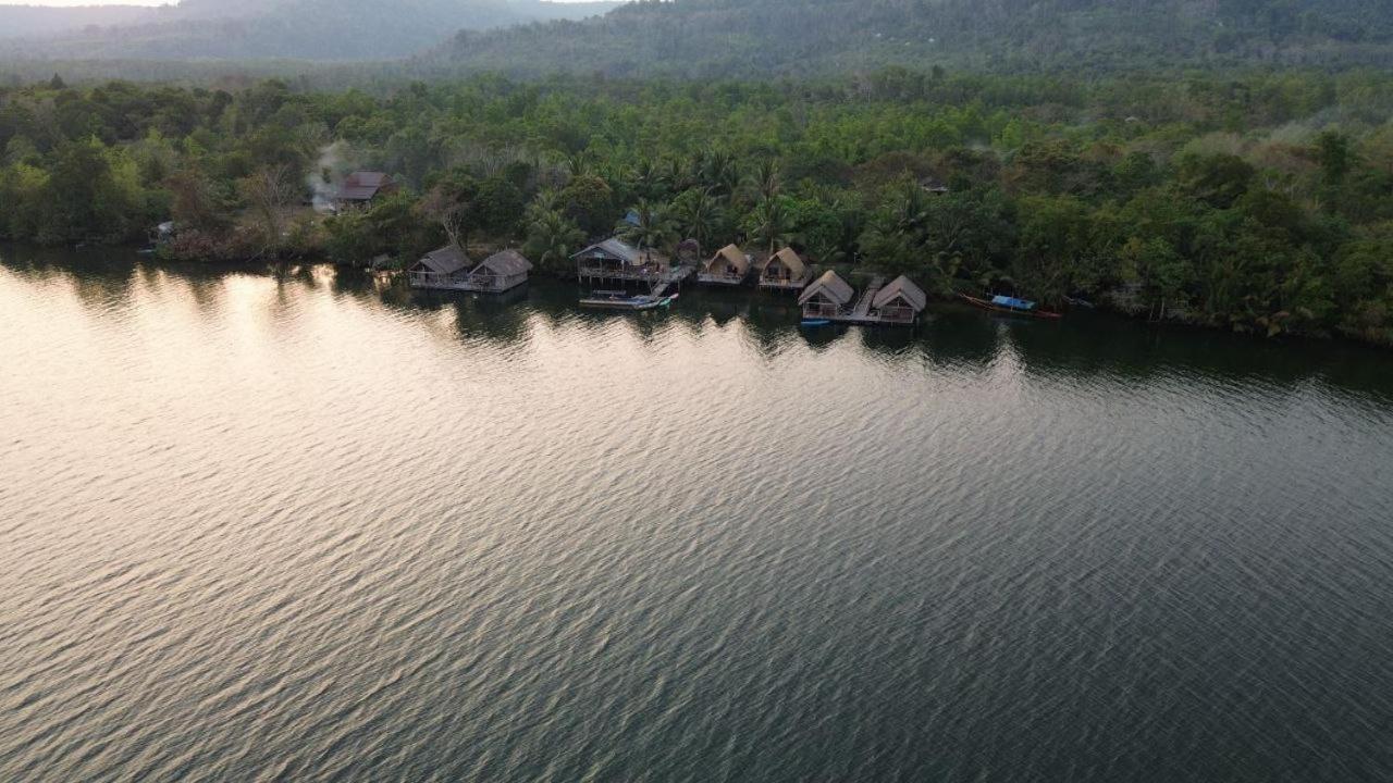 The Floating House Villa Krŏng Kaôh Kŏng Eksteriør bilde